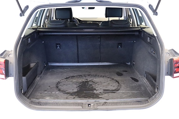 Volkswagen Passat Alltrack 17 of 17