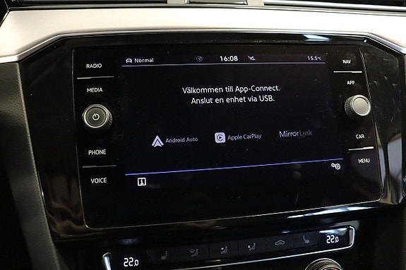Volkswagen Passat Alltrack 12 of 17