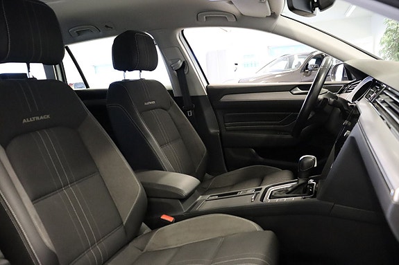 Volkswagen Passat Alltrack 15 of 17