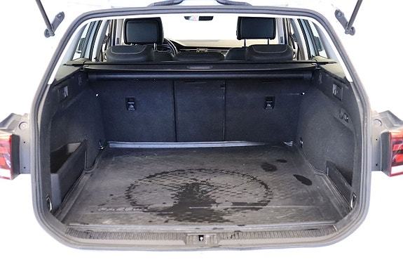 Volkswagen Passat Alltrack 17 of 17
