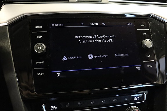 Volkswagen Passat Alltrack 12 of 17