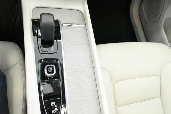 Volvo XC60 20 of 25