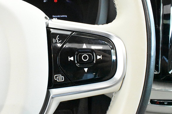 Volvo XC60 19 of 25