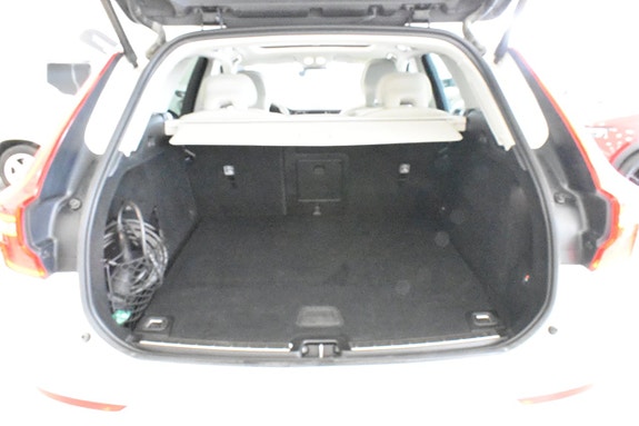 Volvo XC60 10 of 25