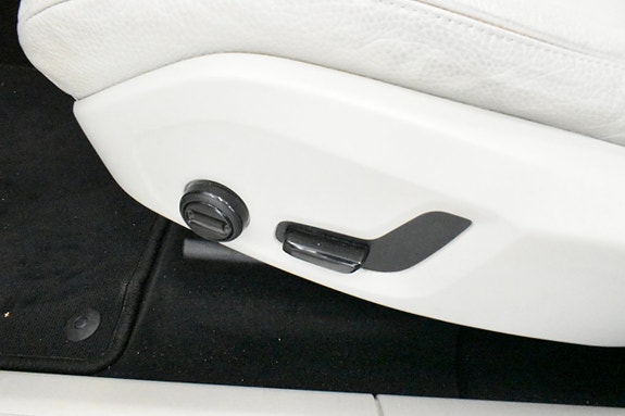 Volvo XC60 16 of 25