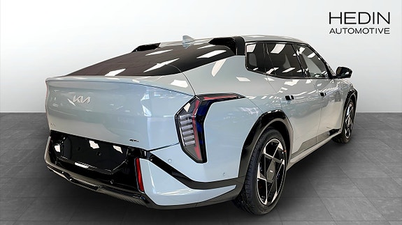 Kia EV4 5 of 12
