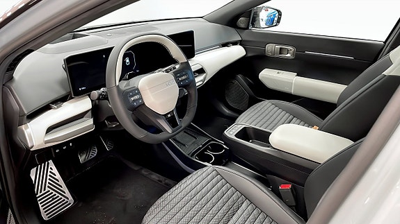 Kia EV4 8 of 12