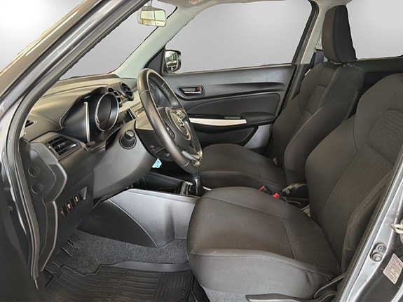 Suzuki Swift 8 of 14