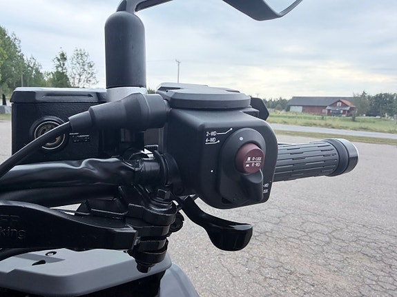 QJ Motor SFA1000 T3 Traktor Registrerad 8 of 13