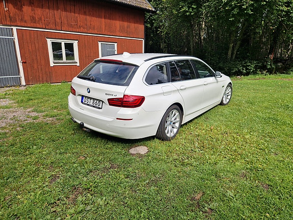 BMW 520d 4 of 7