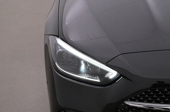 Mercedes-Benz C300 25 of 27