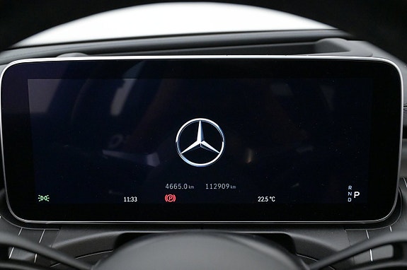 Mercedes-Benz C300 9 of 27