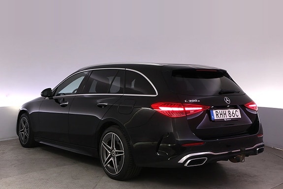 Mercedes-Benz C300 4 of 27