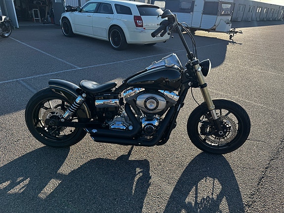 Harley-Davidson Super Glide Custom 6 of 11