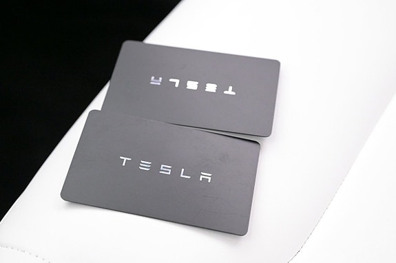 Tesla Model Y 24 of 27