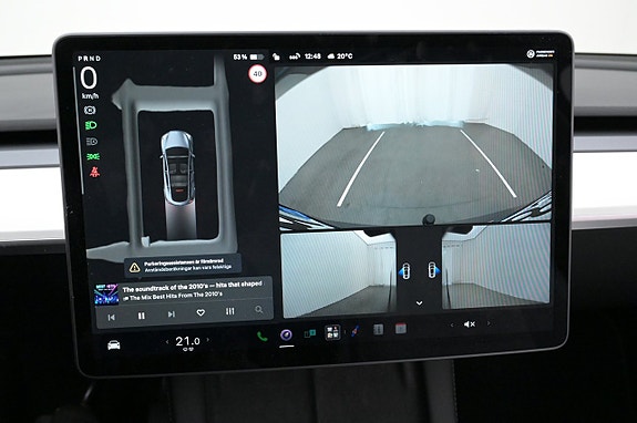 Tesla Model Y 18 of 27