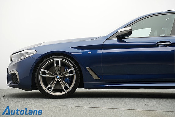 BMW M550i 11 of 30