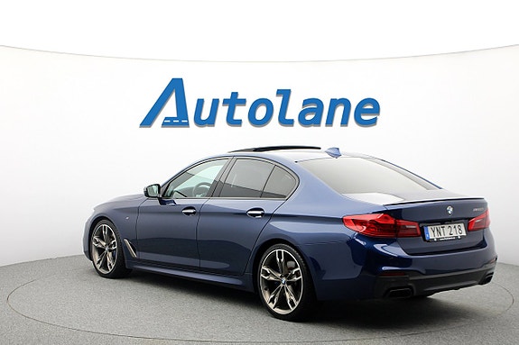 BMW M550i 6 of 30