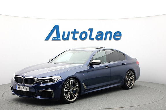 BMW M550i 4 of 30