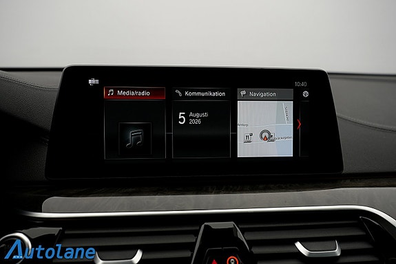 BMW M550i 25 of 30