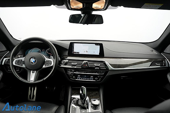 BMW M550i 13 of 30