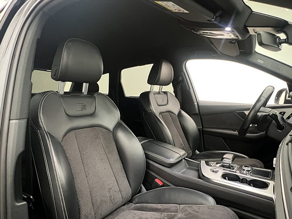 Audi SQ7 22 of 30