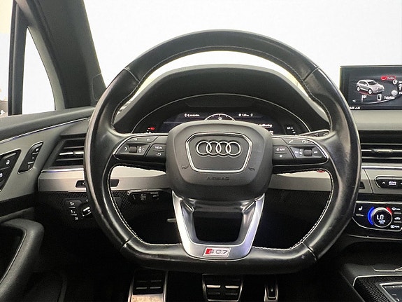 Audi SQ7 16 of 30