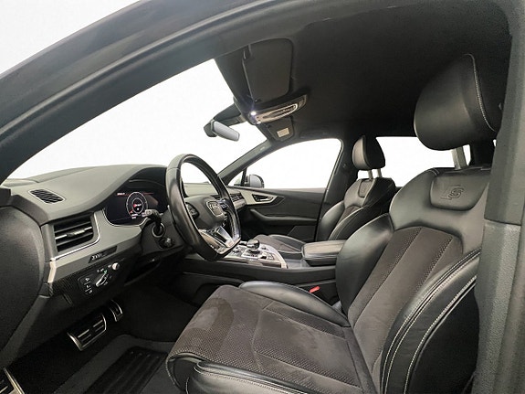 Audi SQ7 14 of 30