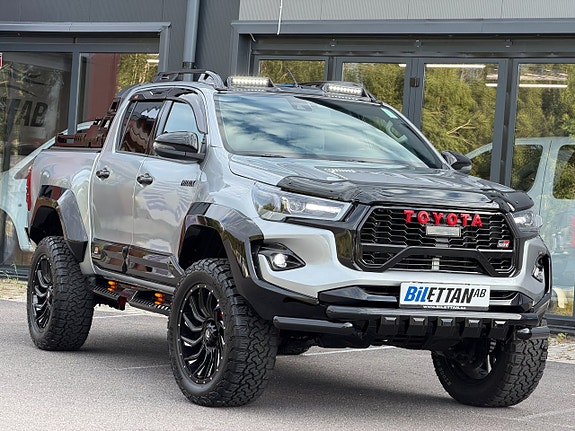 Toyota HiLux 3 of 25