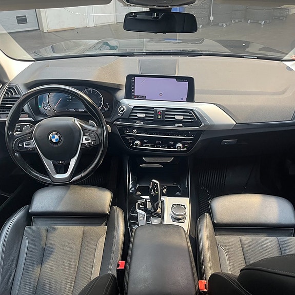BMW X3 10 of 12