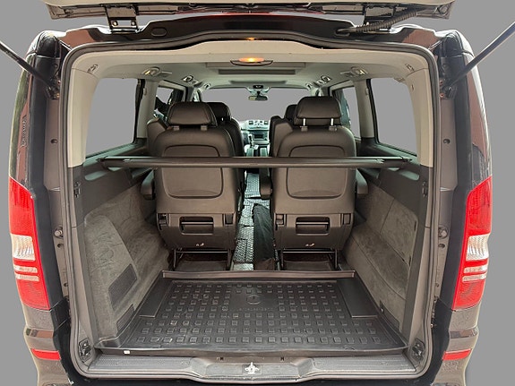 Mercedes-Benz Viano 7 of 15