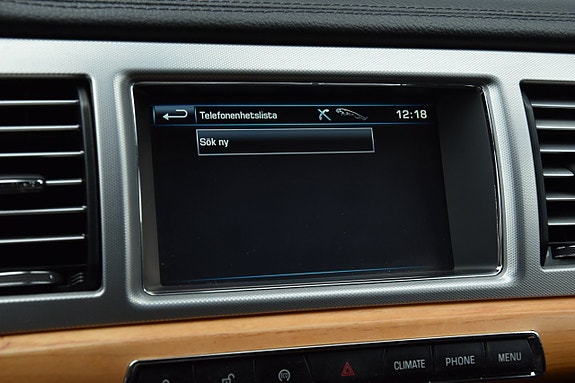 Jaguar XF 18 of 21