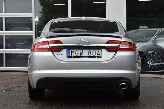 Jaguar XF 7 of 21