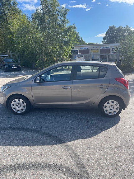 Hyundai i20 8 of 20