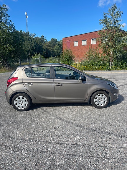 Hyundai i20 4 of 20