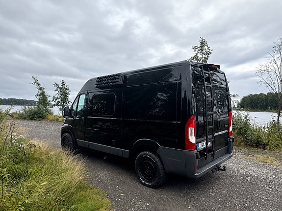 Peugeot Boxer Campervan 3 of 16