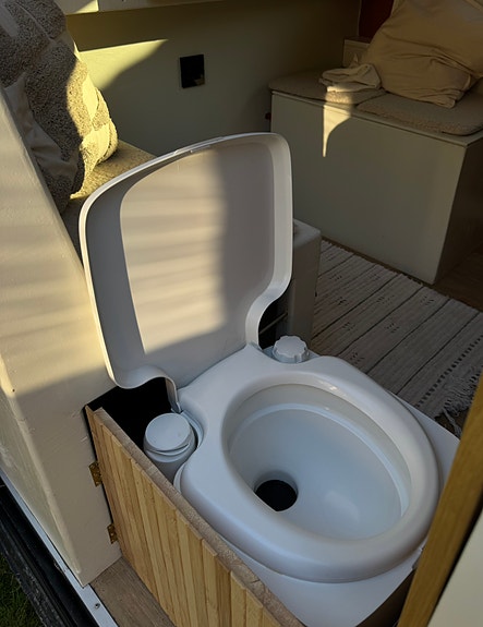 Peugeot Boxer Campervan 14 of 16