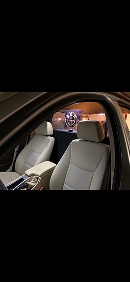 BMW 320d 3 of 5