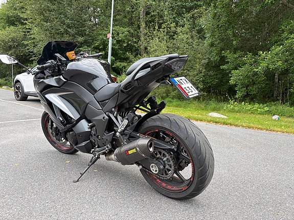 Kawasaki Ninja Z1000SX 5 of 7