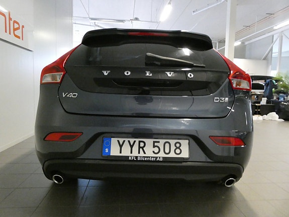 Volvo V40 7 of 24