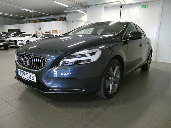 Volvo V40 9 of 24