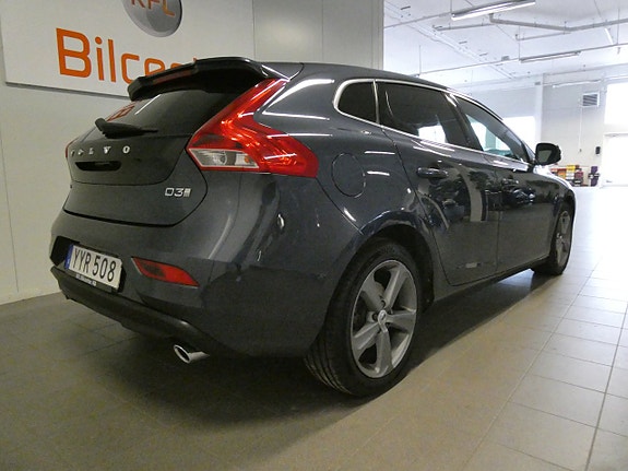 Volvo V40 6 of 24