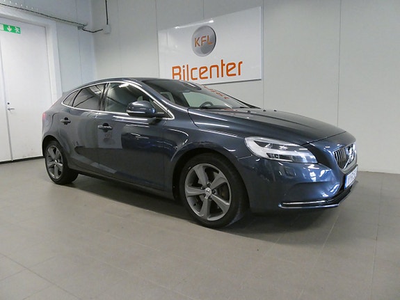 Volvo V40 4 of 24