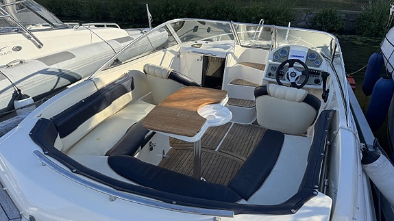 Bella 640 DC / Mercruiser 4,3 MPI -11 4 of 10
