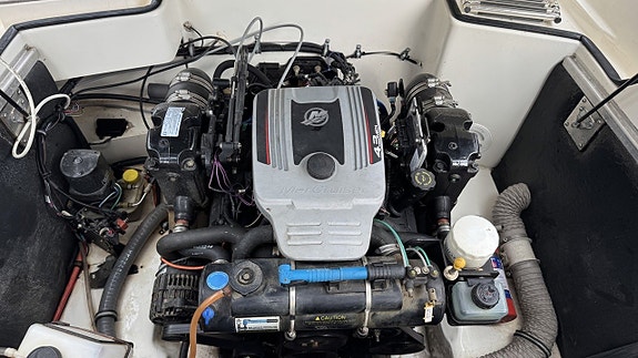 Bella 640 DC / Mercruiser 4,3 MPI -11 10 of 10