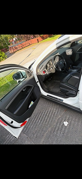 Volvo V70 5 of 6