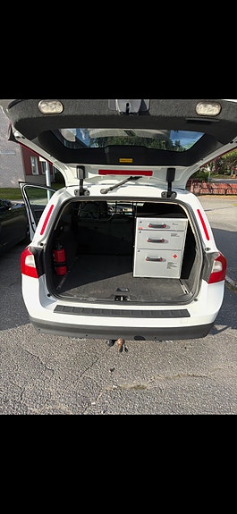 Volvo V70 3 of 6