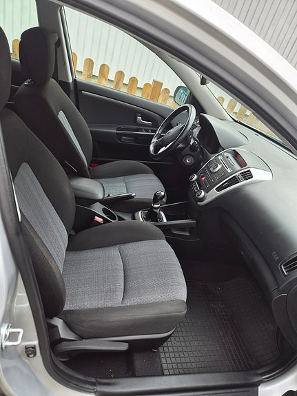 Kia Ceed 4 of 5