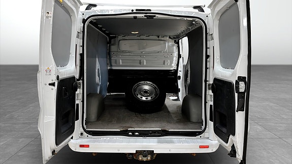 Opel Vivaro 9 of 10
