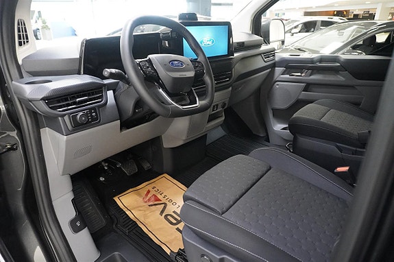 Ford Transit Custom 2 of 16